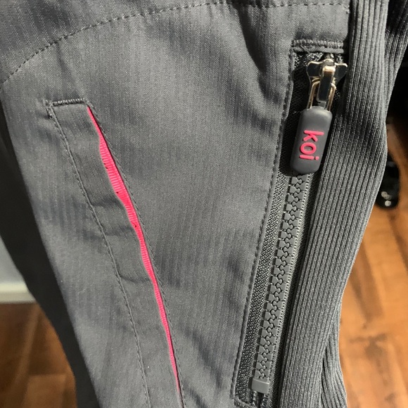 Scrubs - Picture 2 of 5